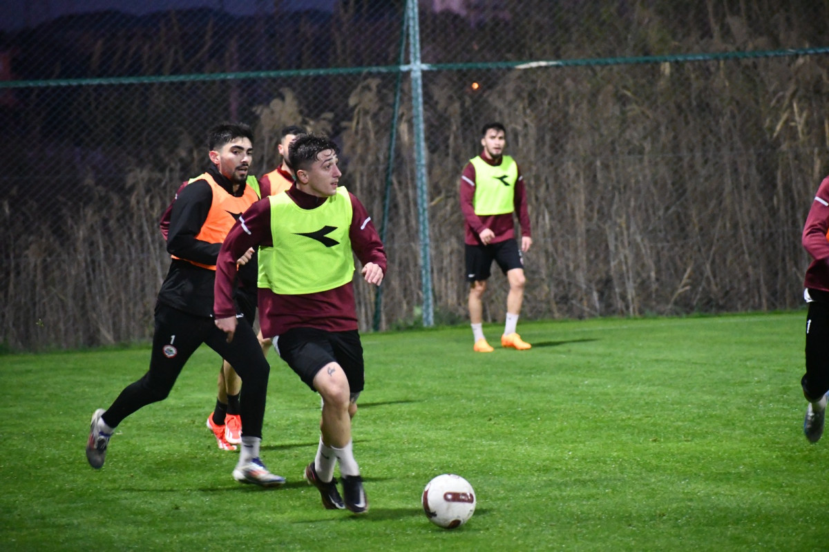 KDZ.EREĞLİ BELEDİYESPOR, HAZIRLIKLARINA ANTALYA'DA DEVAM EDİYOR