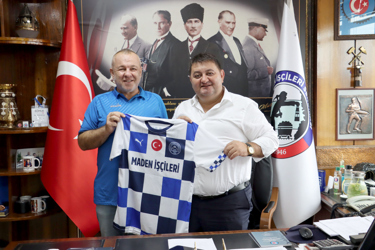 Maden İşçileri Topbaşıspor’dan GMİS yöneticilerine forma